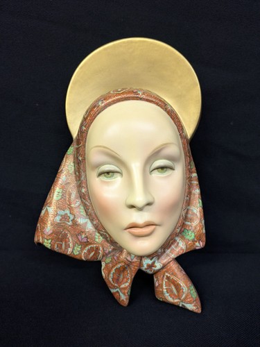 Madonna testa parete - parete, in